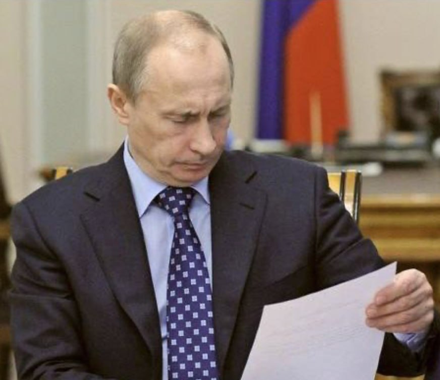 Лучше бы подписал контракт