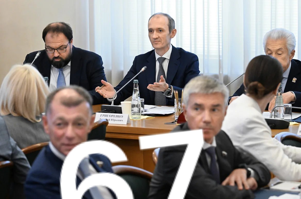 ИИ в прИИзеденты!